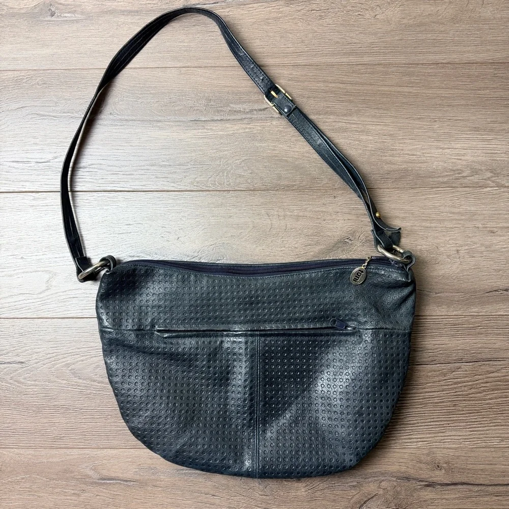 toni Vintage Black Leather Shoulder Bag Textured Panels Double Zippered Pockets
